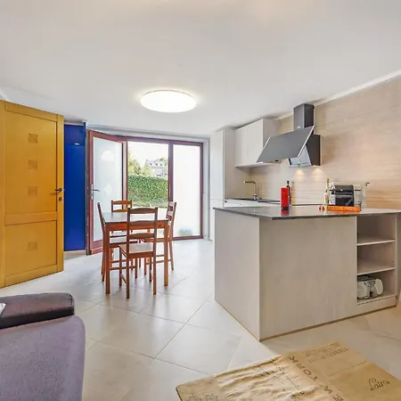 In With Garden Aywaille