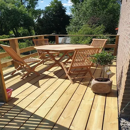 In With Garden Aywaille