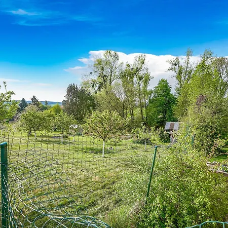 Hébergement de vacances In With Garden *